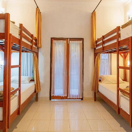Kamasanti Hostel Toyapakeh Esterno foto