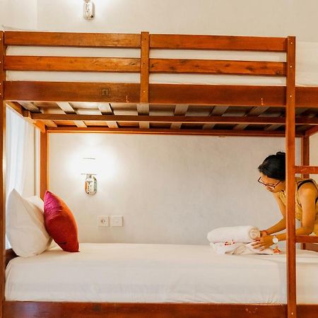 Kamasanti Hostel Toyapakeh Esterno foto