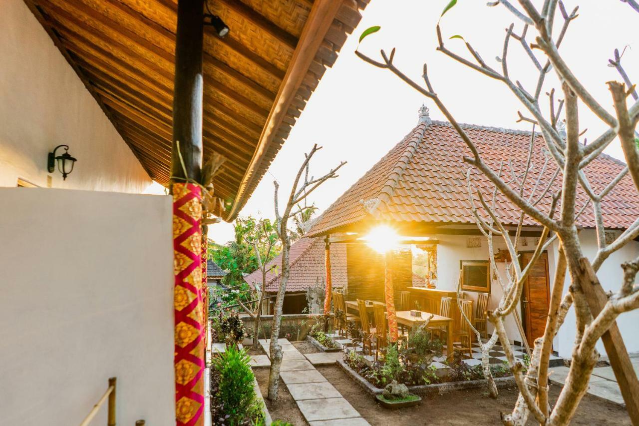 Kamasanti Hostel Toyapakeh Esterno foto