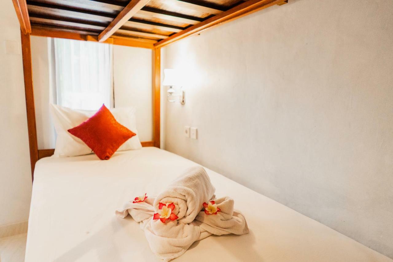 Kamasanti Hostel Toyapakeh Esterno foto